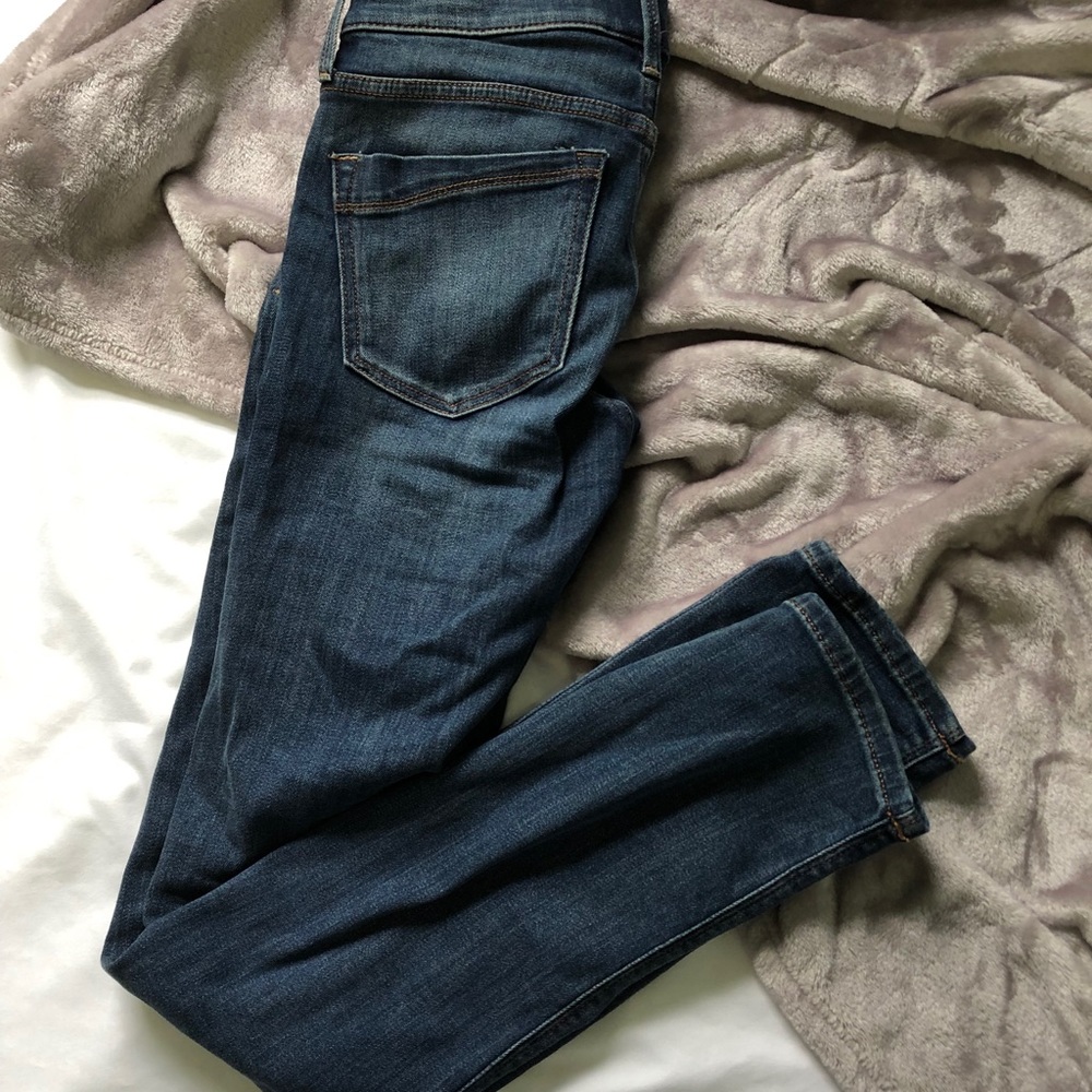 Express Brand | Straight Jeans | Medium Wash